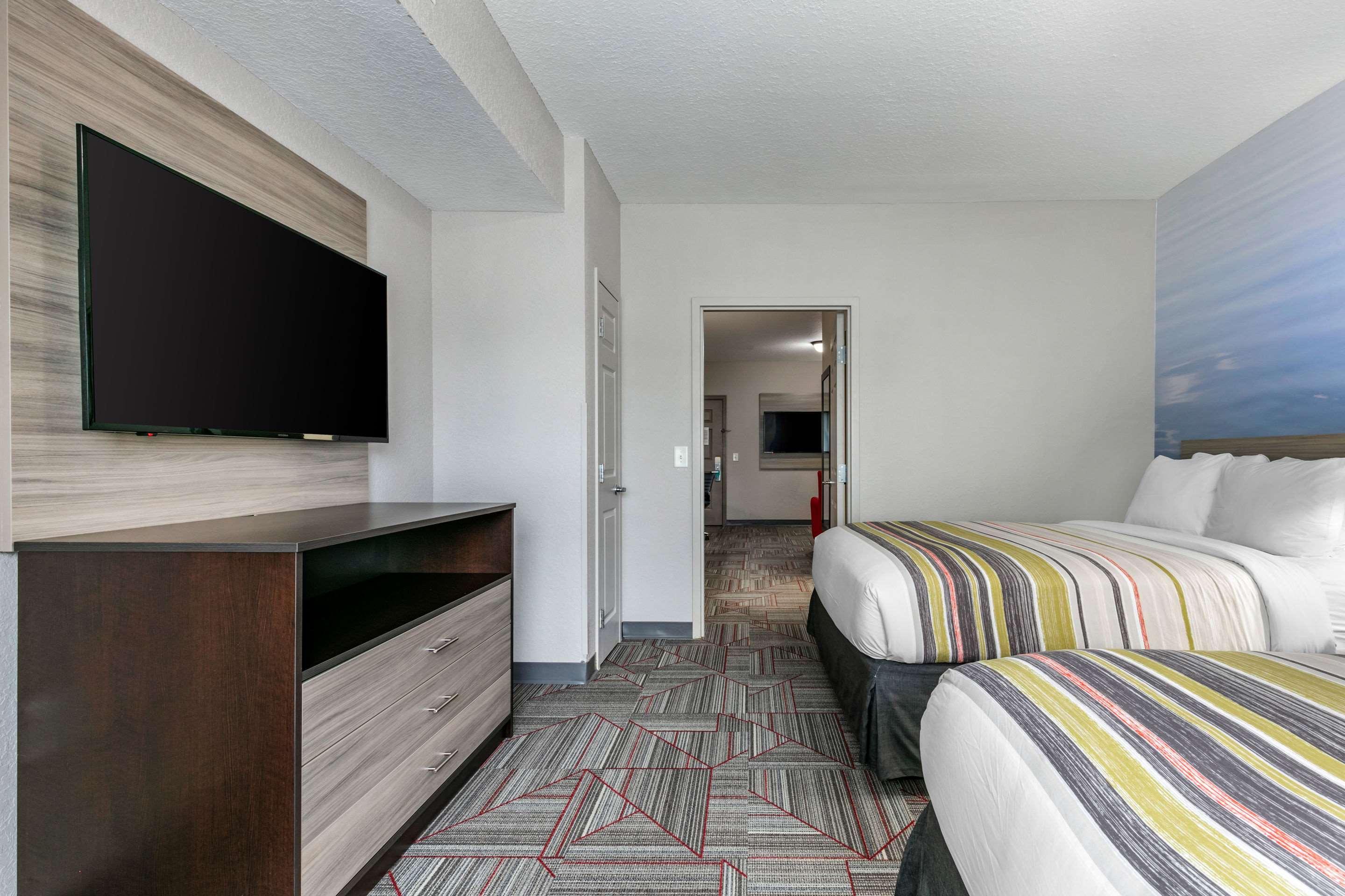 فندق Clarion Pointe Columbus-Bradley Park المظهر الخارجي الصورة