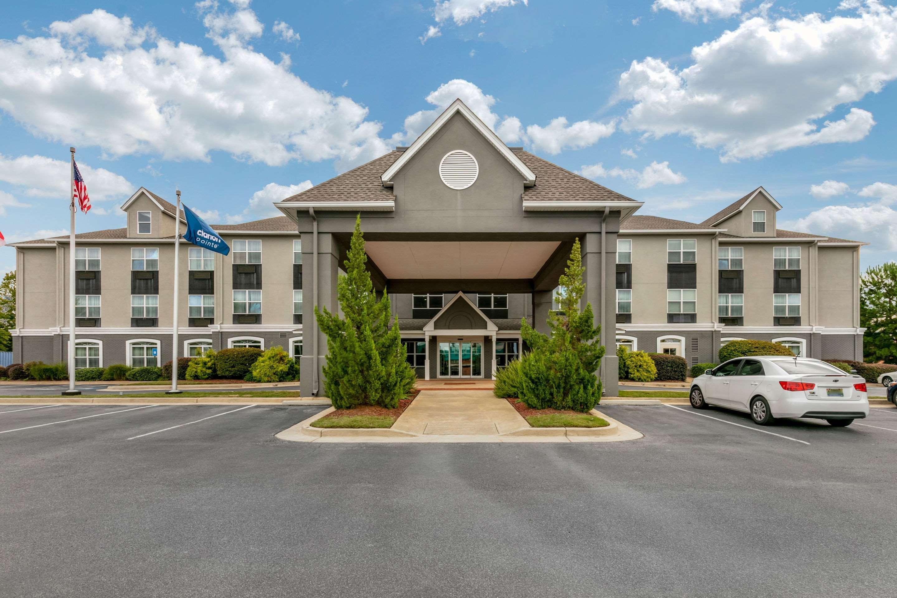 فندق Clarion Pointe Columbus-Bradley Park المظهر الخارجي الصورة