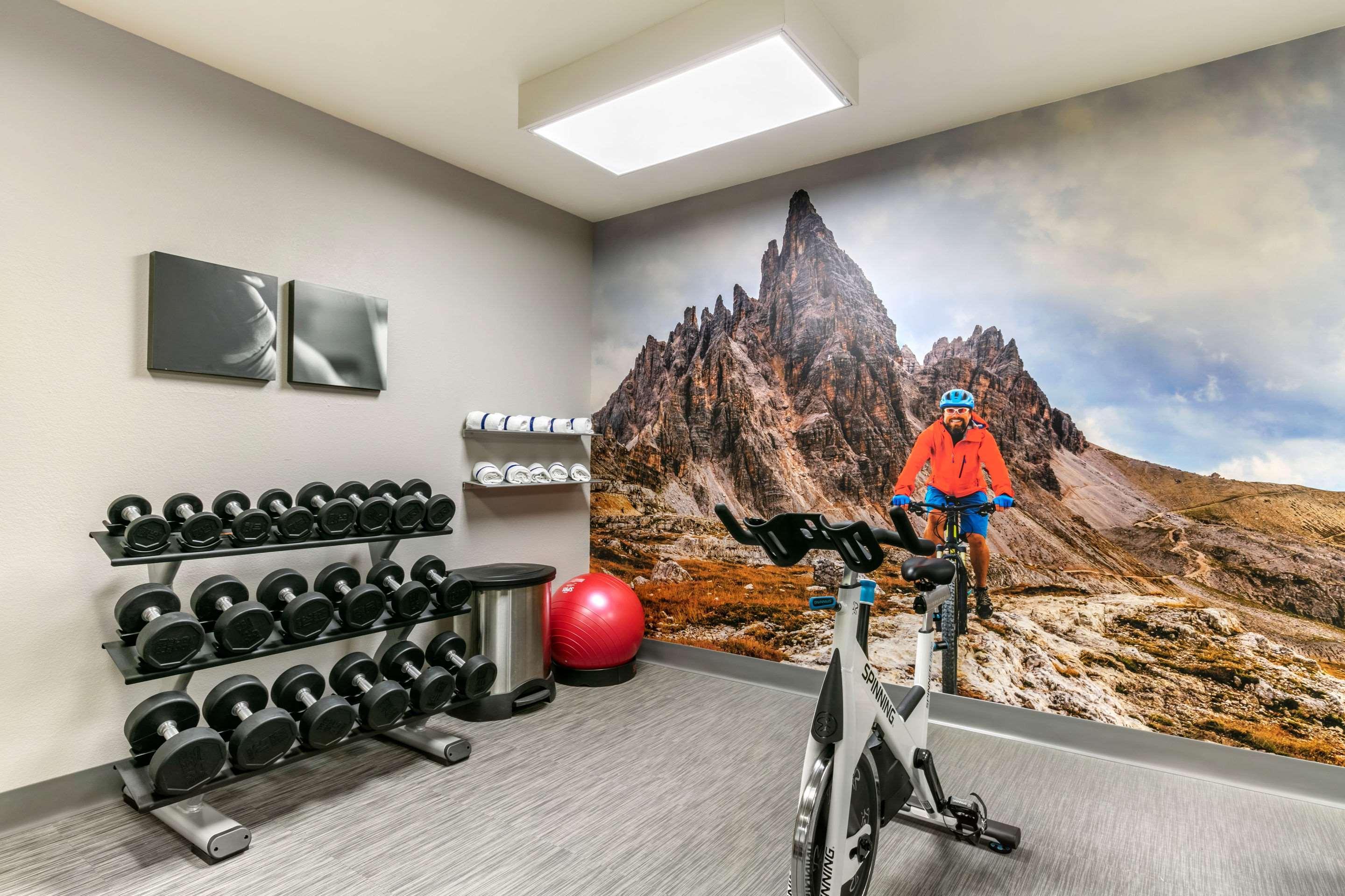 فندق Clarion Pointe Columbus-Bradley Park المظهر الخارجي الصورة