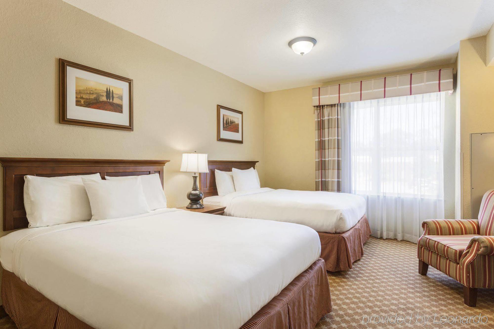 فندق Clarion Pointe Columbus-Bradley Park المظهر الخارجي الصورة